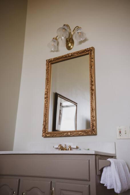 Old School Lodge Montrose Bagian luar foto
